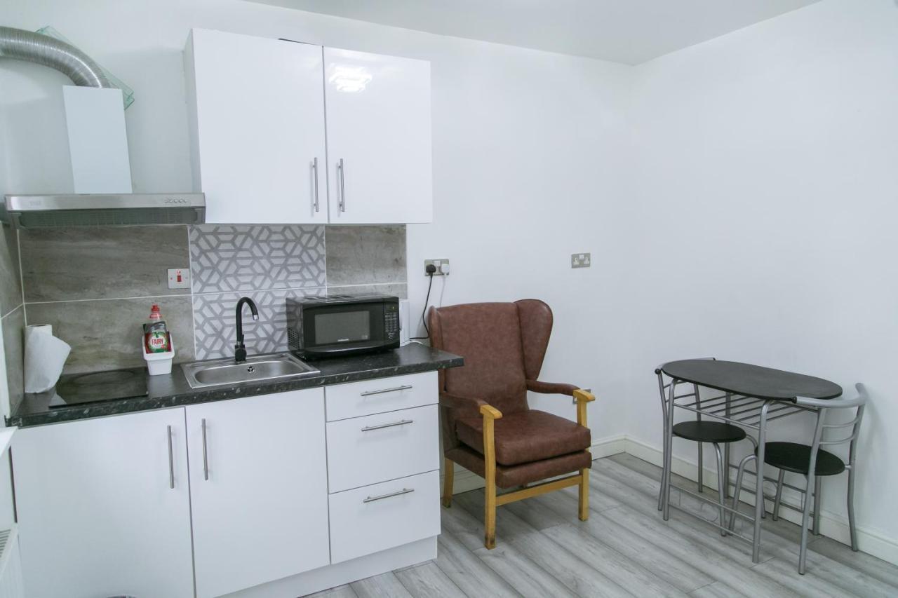 Hills View Apartments แมนเชสเตอร์ ภายนอก รูปภาพ