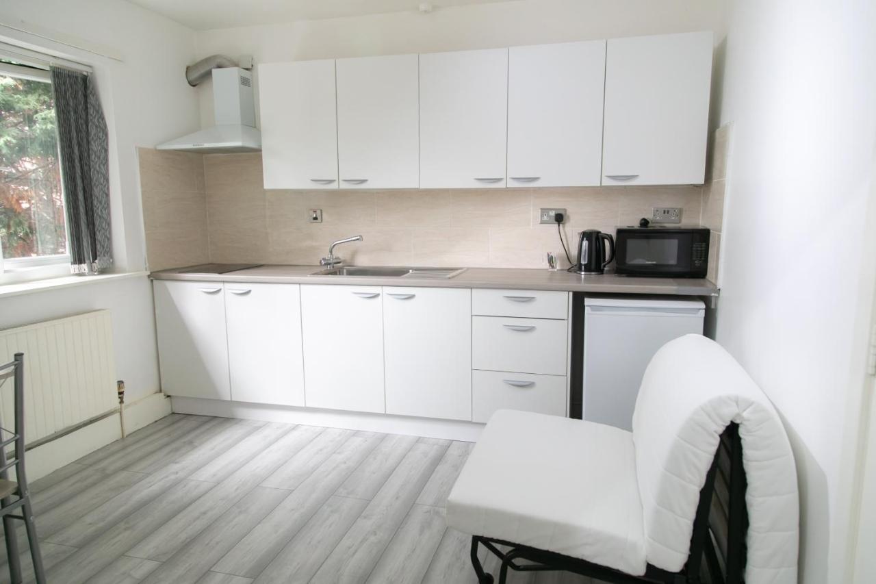 Hills View Apartments แมนเชสเตอร์ ภายนอก รูปภาพ