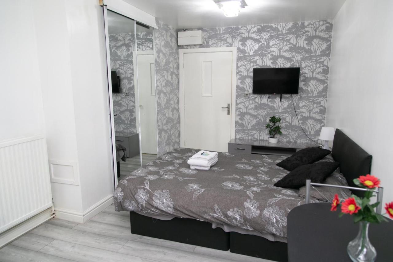 Hills View Apartments แมนเชสเตอร์ ภายนอก รูปภาพ