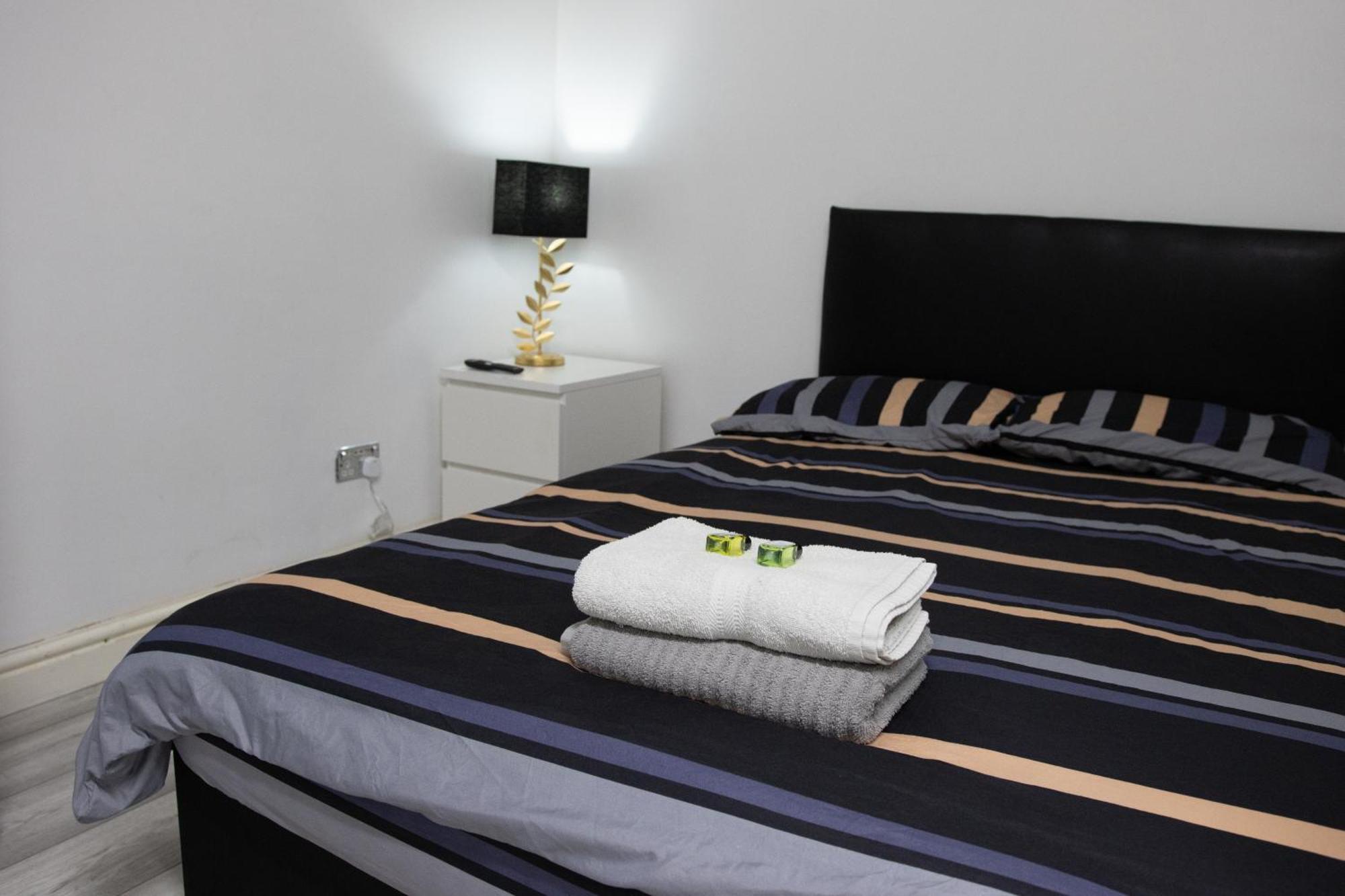 Hills View Apartments แมนเชสเตอร์ ภายนอก รูปภาพ