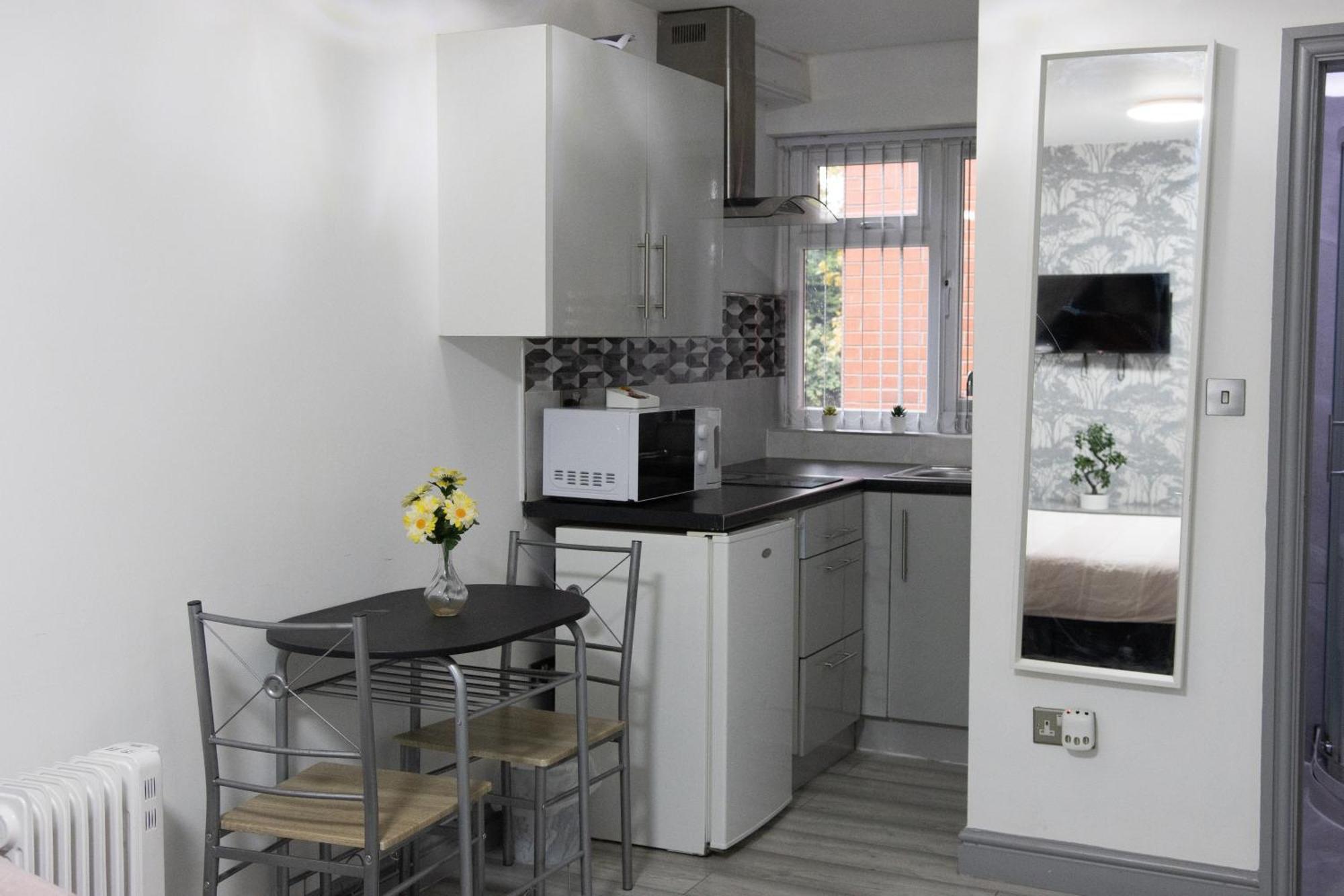 Hills View Apartments แมนเชสเตอร์ ภายนอก รูปภาพ