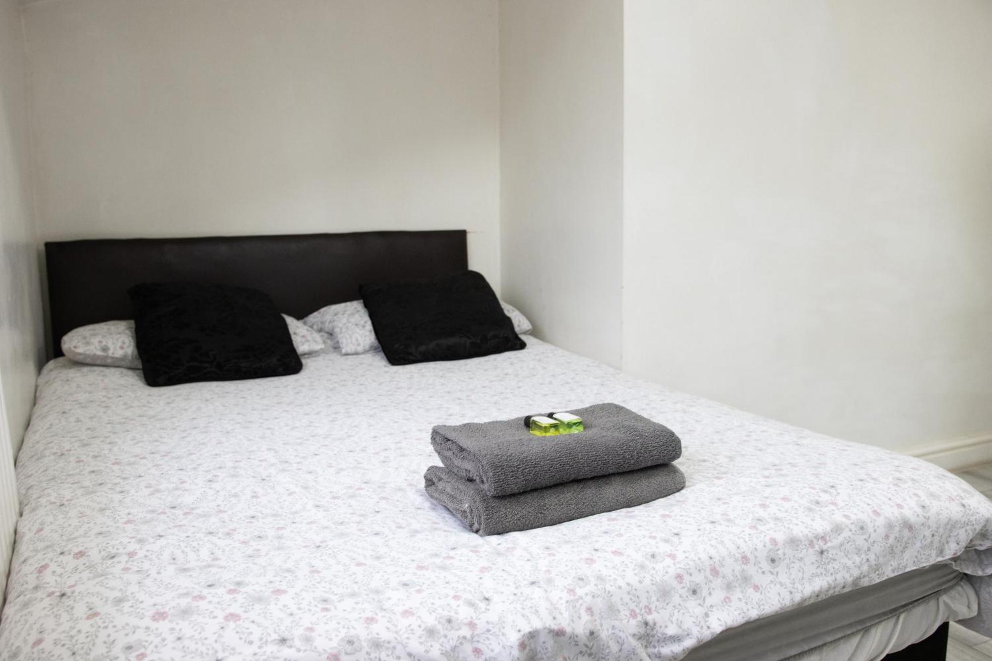 Hills View Apartments แมนเชสเตอร์ ภายนอก รูปภาพ