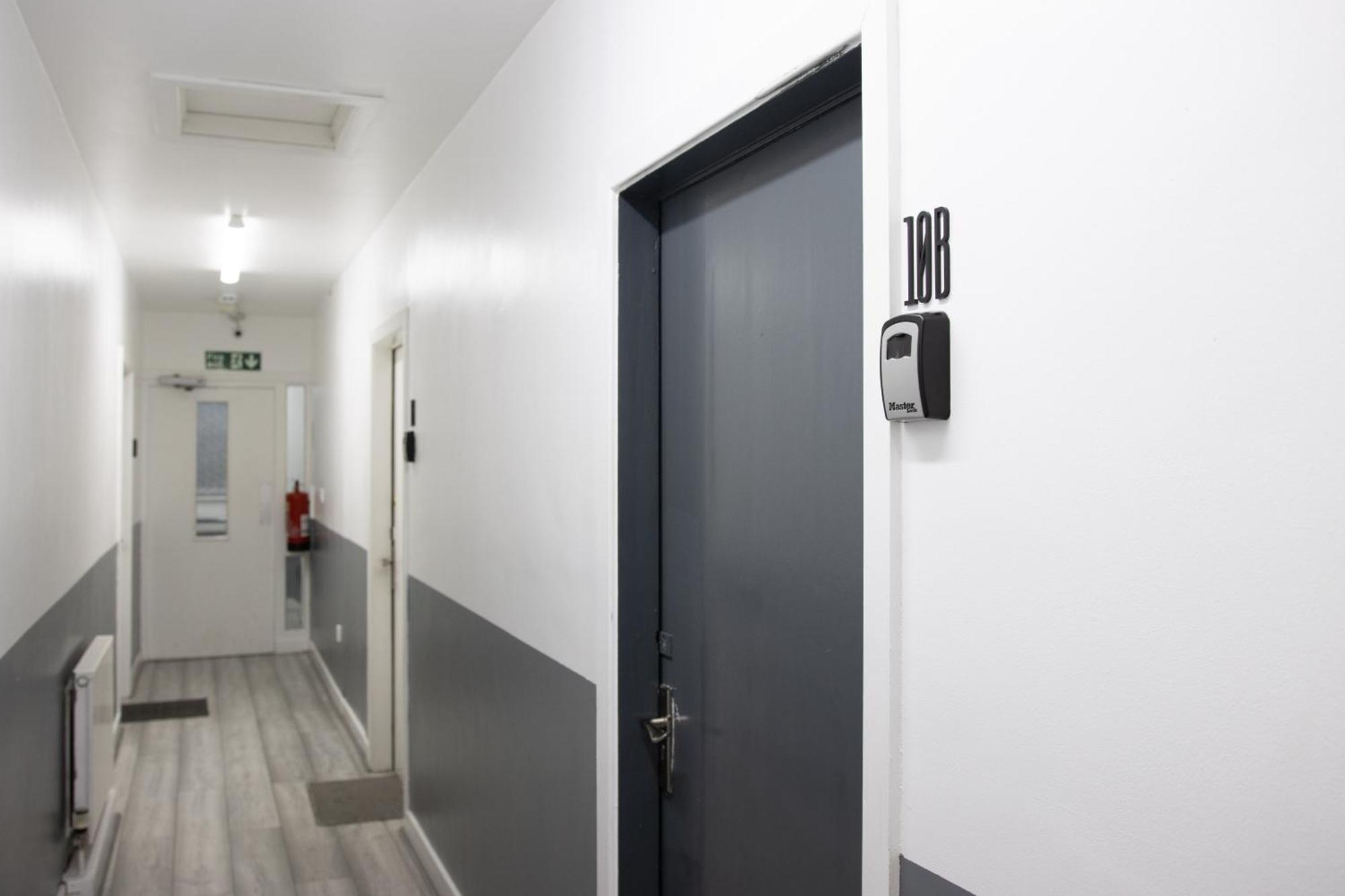 Hills View Apartments แมนเชสเตอร์ ภายนอก รูปภาพ