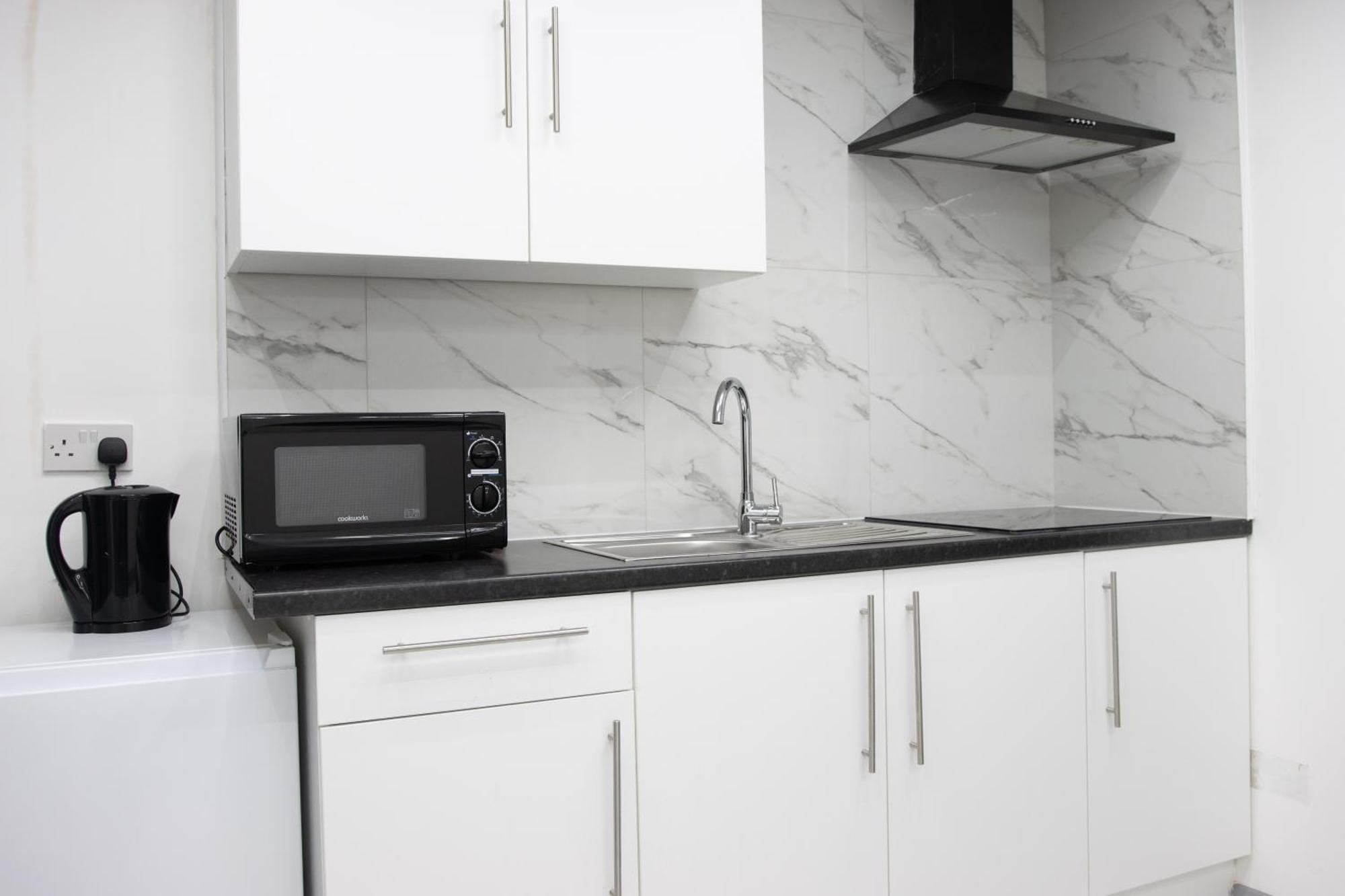 Hills View Apartments แมนเชสเตอร์ ภายนอก รูปภาพ